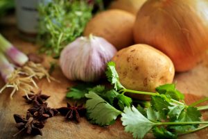 Read more about the article 10 gode råd til at lave mad med flere grøntsager
